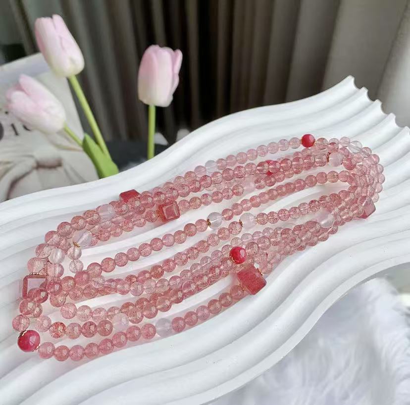 Natural strawberry crystal crystal bracelet