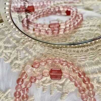Natural strawberry crystal crystal bracelet